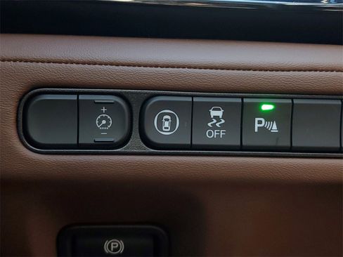 Certified 2023 Acura MDX SH-AWD w/ Technology Package image 32