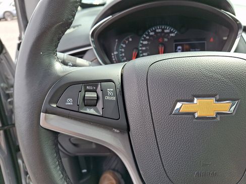 Used 2020 Chevrolet Trax LT w/ Sun & Sound Package AWD/4WD image 20
