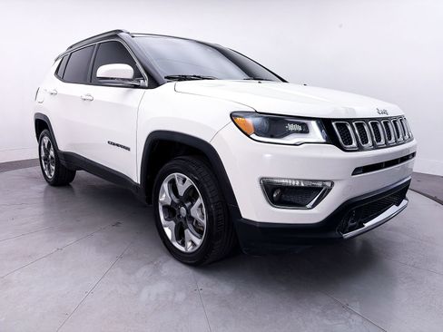 Used 2018 Jeep Compass Limited AWD/4WD image 10