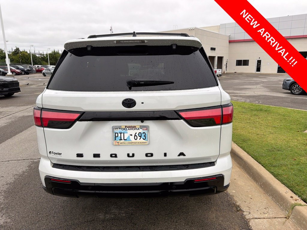 Used 2024 Toyota Sequoia Platinum AWD/4WD image 5