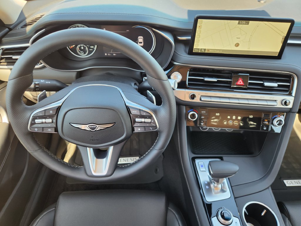 New 2026 Genesis G70 2.5T RWD image 28