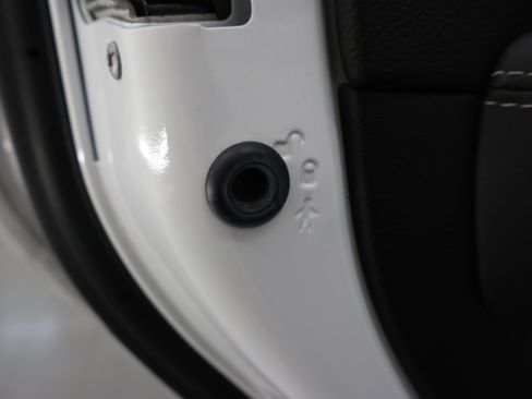 Used 2019 Jeep Wrangler Unlimited Sahara AWD/4WD image 35