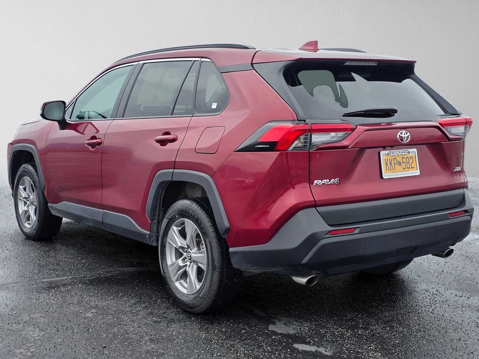 Used 2023 Toyota RAV4 XLE FWD image 5