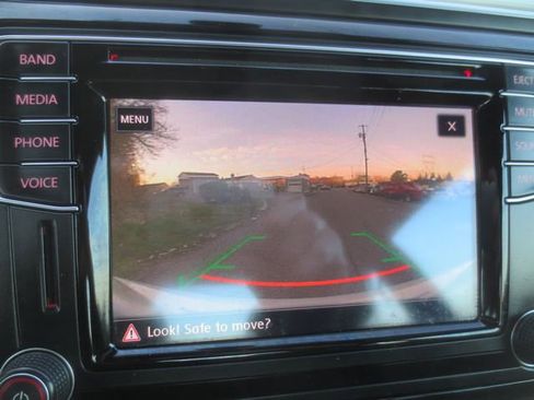 Used 2017 Volkswagen Beetle 1.8T image 9