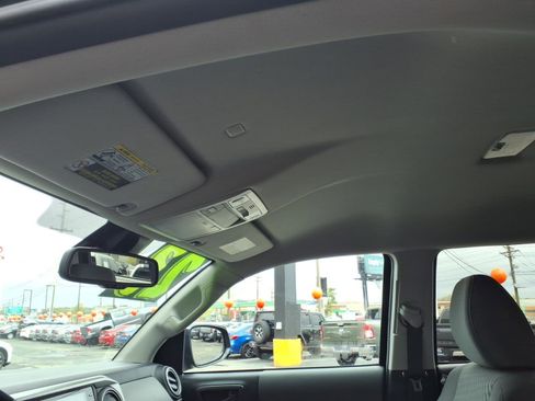 Certified 2023 Toyota Tacoma SR5 AWD/4WD image 14