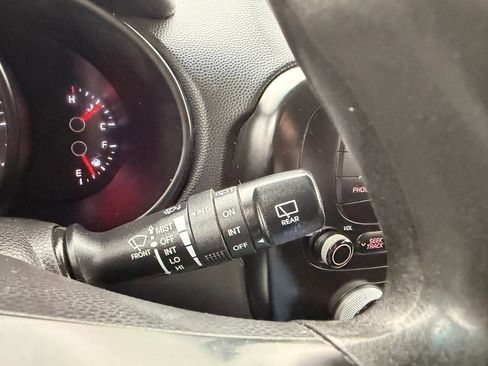Used 2018 Kia Soul FWD image 32