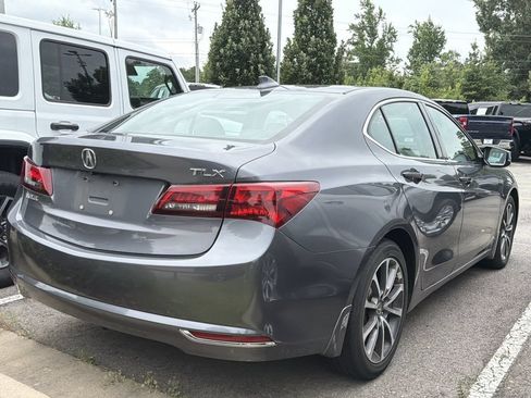 Used 2017 Acura TLX V6 FWD image 6