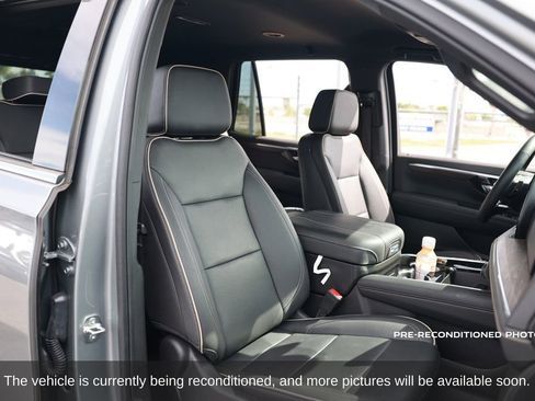 Used 2025 Chevrolet Tahoe Premier image 15