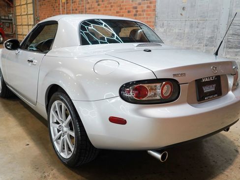 Used 2007 MAZDA MX-5 Miata Grand Touring w/ Premium Pkg RWD image 21