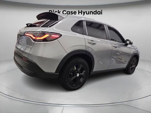 Used 2023 Honda HR-V LX image 8