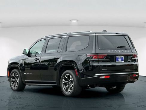 Used 2023 Jeep Wagoneer Series III w/ Convenience Group I AWD/4WD image 4