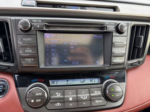 Used 2013 Toyota RAV4 Limited image 21