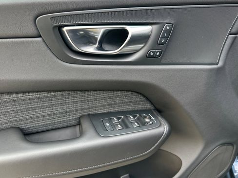 Certified 2025 Volvo XC60 B5 Core w/ Protection Package Premier image 10