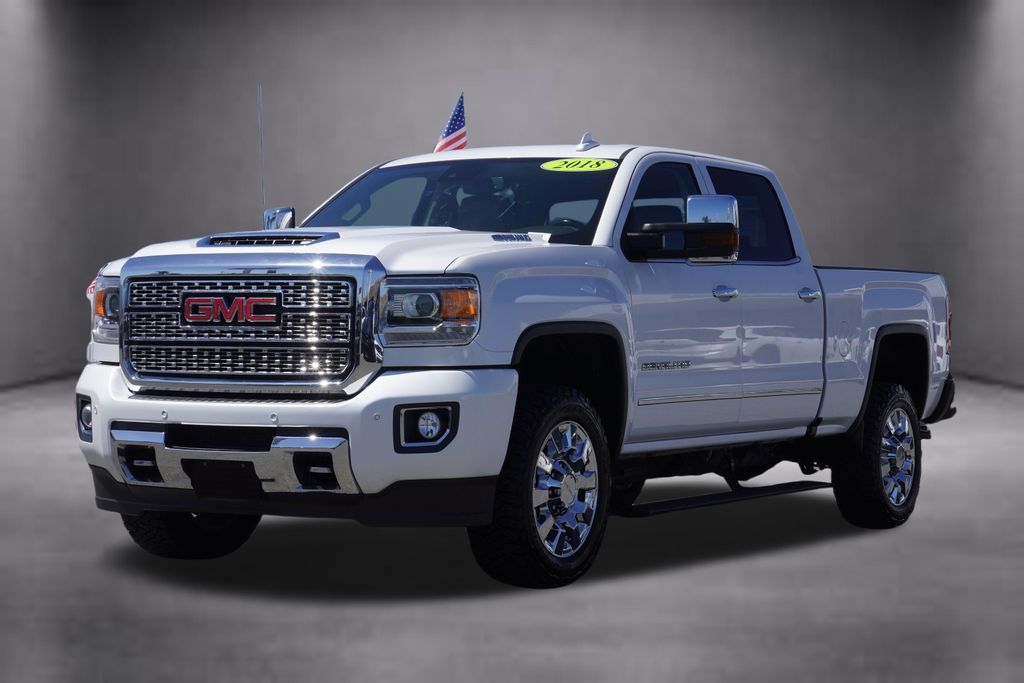 Used 2018 GMC Sierra 2500 Denali w/ Duramax Plus Package AWD/4WD image 8