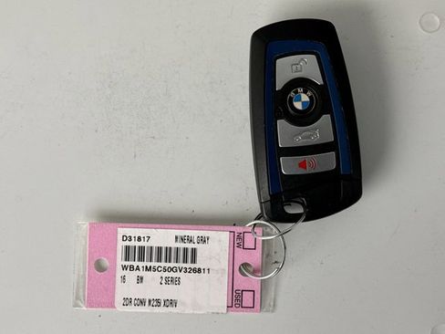 Used 2016 BMW M235i xDrive Convertible image 11