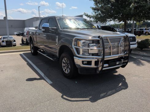 Used 2017 Ford F250 Lariat w/ Lariat Ultimate Package AWD/4WD image 1