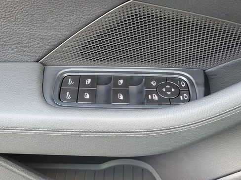 Used 2026 Porsche Panamera 4 image 25