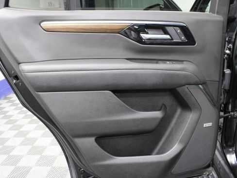 Used 2025 Chevrolet Tahoe High Country AWD/4WD image 74