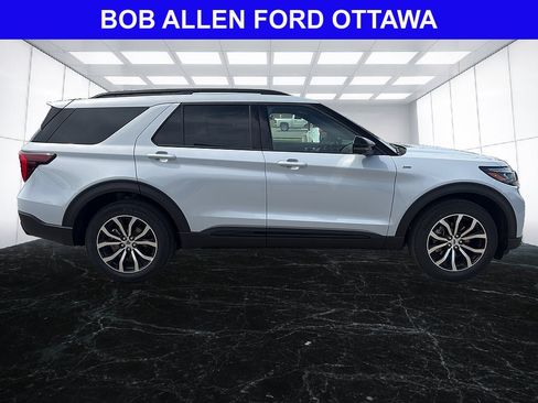 Used 2026 Ford Explorer ST-Line AWD/4WD image 5