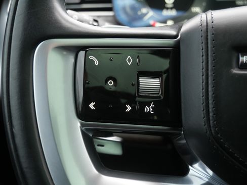 Used 2023 Land Rover Range Rover SE image 20