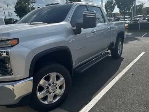 Used 2020 Chevrolet Silverado 2500 LTZ w/ LTZ Premium Package RWD image 4