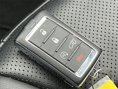 Used 2023 Jeep Grand Cherokee L Limited w/ Luxury Tech Group II image 36