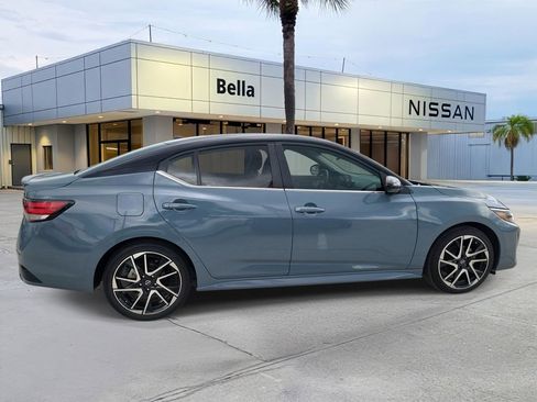 Certified 2024 Nissan Sentra SR w/ SR Premium Package FWD image 7