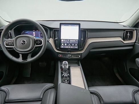 New 2026 Volvo XC60 B5 Ultra w/ Protection Package Premier image 23