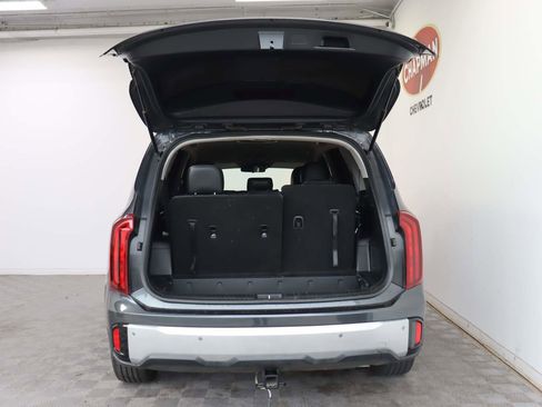 Used 2024 Kia Telluride LX image 5