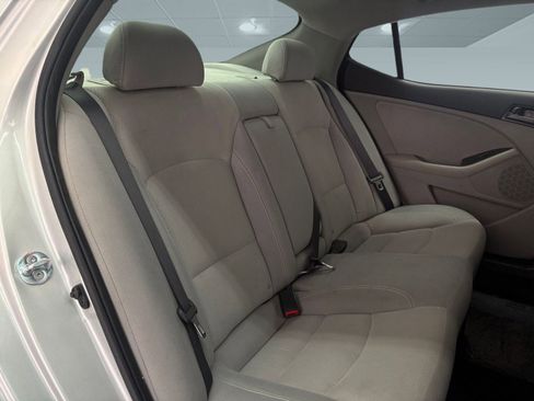 Used 2012 Kia Optima LX image 20