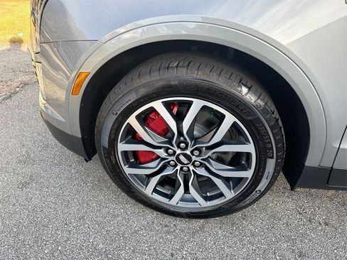Used 2025 Cadillac XT5 Sportv w/ LPO, Floor Liner Package image 12