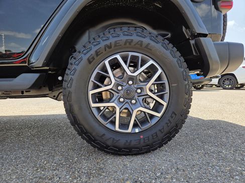 New 2026 Jeep Wrangler Unlimited Sahara AWD/4WD image 9