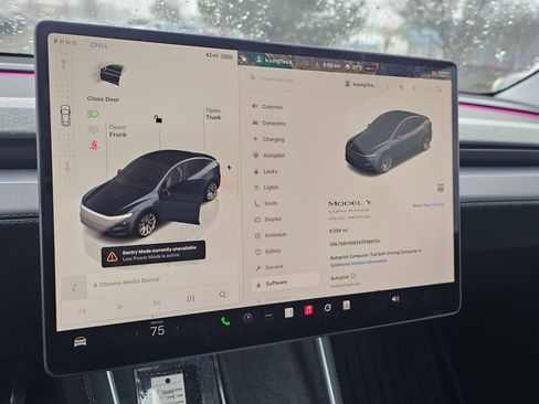 Used 2026 Tesla Model Y AWD image 40