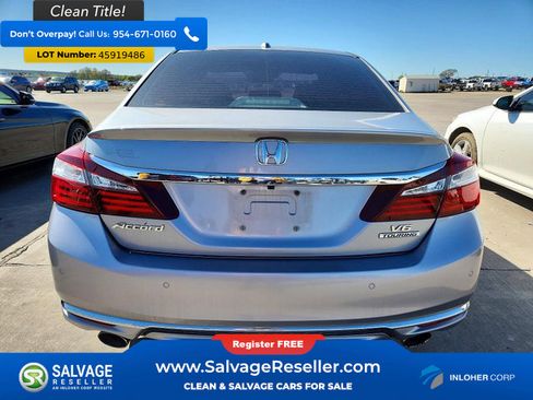 Used 2017 Honda Accord Touring image 8
