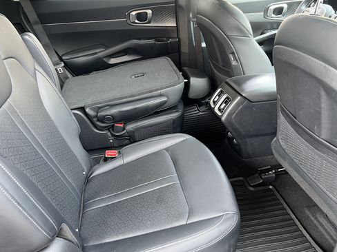 Used 2023 Kia Sorento EX AWD/4WD image 24