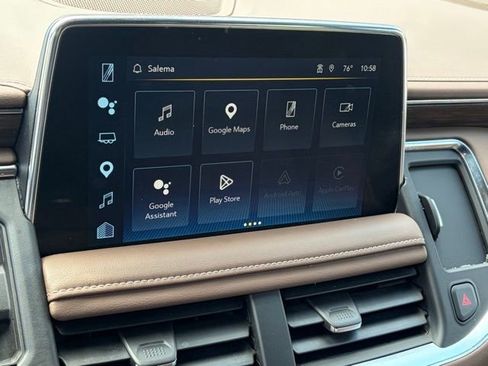 Used 2022 Chevrolet Suburban High Country AWD/4WD image 19