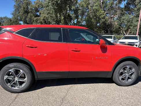 Used 2025 Chevrolet Blazer LT AWD/4WD image 4
