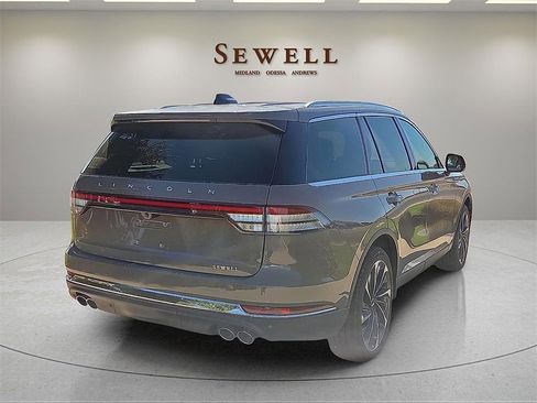 New 2025 Lincoln Aviator Reserve w/ Equipment Group 201A image 4