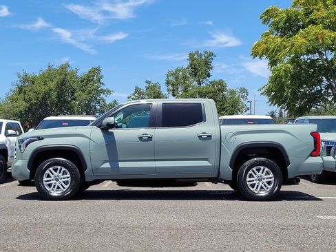 Used 2024 Toyota Tundra SR5 w/ Advanced Technology Package AWD/4WD image 9