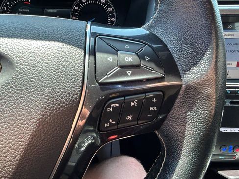 Used 2018 Ford Explorer Platinum AWD/4WD image 20