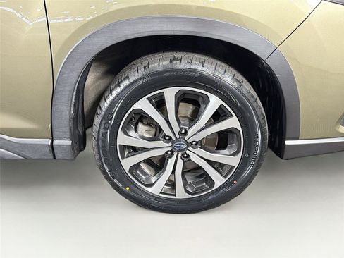 Used 2024 Subaru Forester Limited AWD/4WD image 37
