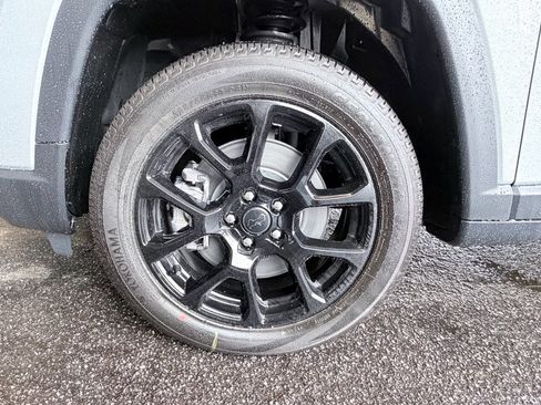 New 2026 Jeep Compass Latitude image 31