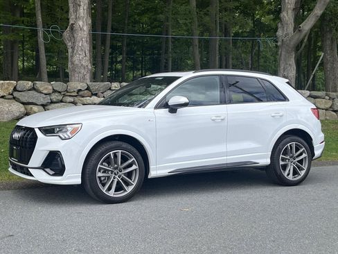 Used 2024 Audi Q3 2.0T Premium Plus w/ Premium Plus Package AWD/4WD image 15