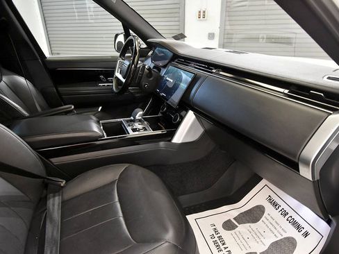 Used 2023 Land Rover Range Rover SE AWD/4WD image 16