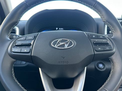 Certified 2025 Hyundai Venue SEL image 26