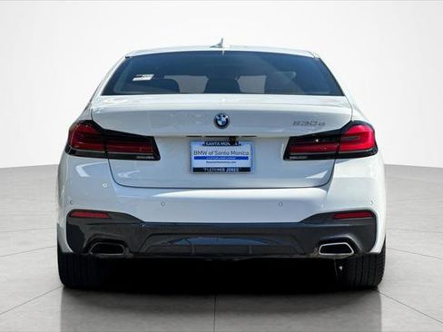 Used 2023 BMW 530e T w/ M Sport Package image 4