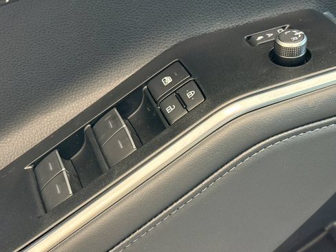 New 2026 Toyota Highlander Limited AWD/4WD image 11