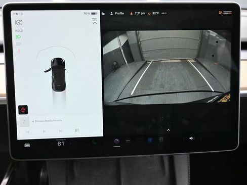 Used 2023 Tesla Model Y Long Range image 22