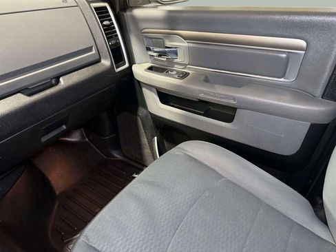 Used 2017 RAM 1500 Classic SLT image 19