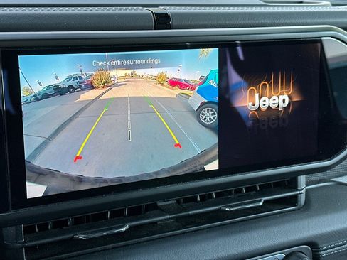 Used 2024 Jeep Wrangler Unlimited Rubicon 4xe image 19